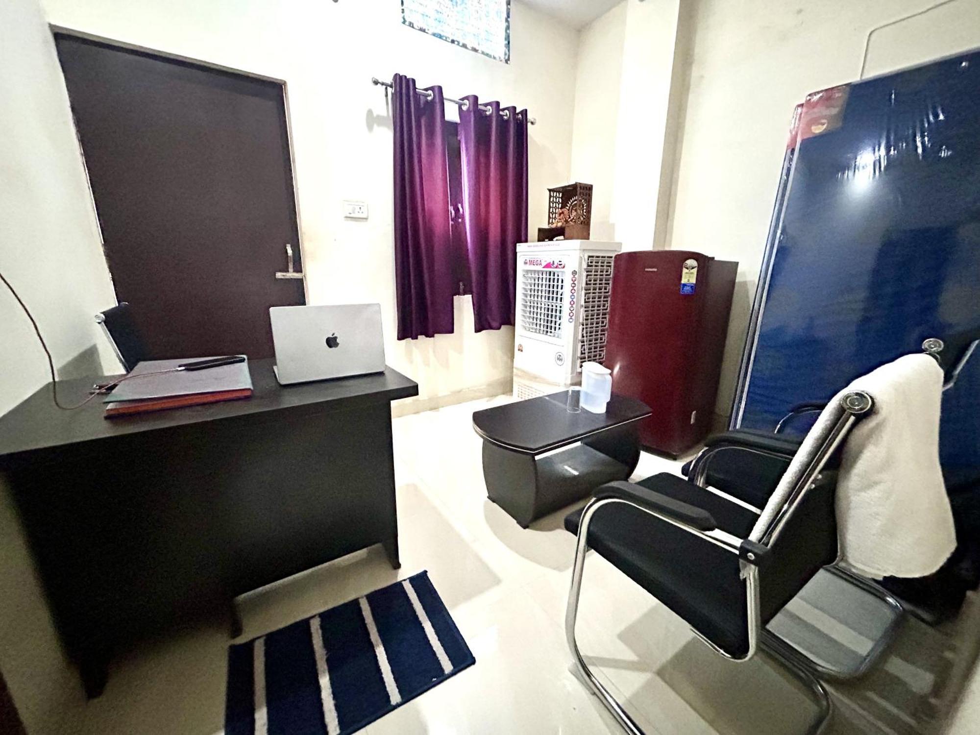 Ak Guest House - Varanasi — Photos 2
